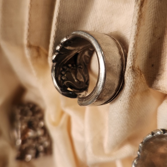 OPENWORK FLORAL Artisan Made Antique Spoon Ring Sz 3.5 - Picture 3 of 8